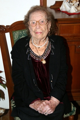 Nonna Giuseppa spegne 111 candeline: è la più anziana in Sicilia