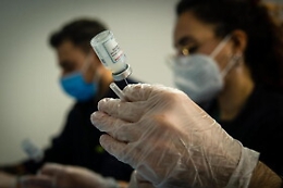 Vaccini, tre tecnici sanitari sospesi a Palermo