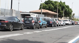 A Palermo e Messina nuovi drive in tamponi, a Catania niente nonostante le code chilometriche