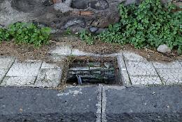 Catania: denuncia del comitato Vulcania: “Troppi tombini  divelti"