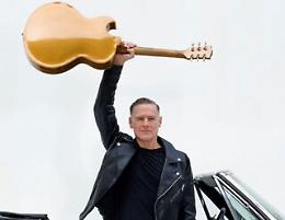 Bryan Adams al Teatro Antico di Taormina: 'Bare Bones' accende la serata del 30 giugno