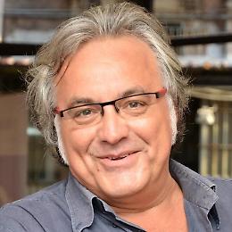 “L’eredità dello zio canonico” in chiave moderna con Gino Astorina