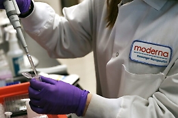 Vaccini, Moderna punta ad una soluzione unica anti Covid-influenza