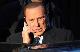 Berlusconi, "Mentirono su notte di sesso con il Cav": 5 rinvii a giudizio