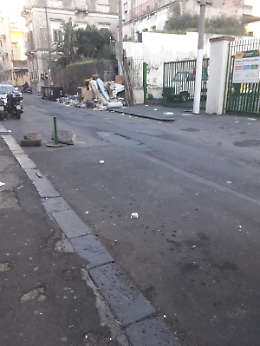 Via S. Maria della Catena (Ct): "Uno scempio per il quartiere"