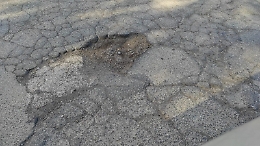 Giarre e Riposto: automobilisti rassegnati alle buche