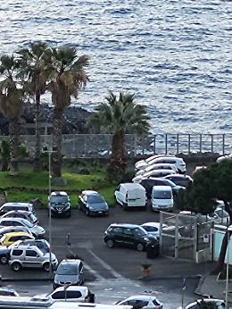 Catania: parcheggi senza regole nel piazzale Cannavò