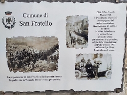 Targa per commemorare una frana richiama ricordo di Mussolini: è polemica