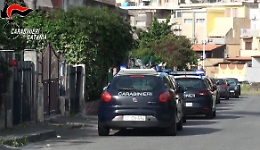Bloccato in via viale Nitta a Librino con 105 grammi di cocaina in auto: denunciato