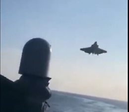 Caccia F35 stealth Usa da 100 mln di dollari si schianta contro portaerei