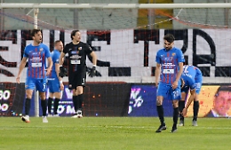 Catania sorpreso dal Catanzaro, la sconfitta brucia: addio ai play off