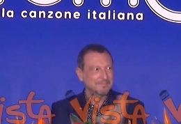 Mattarella e la telefonata ad Amadeus dopo l'omaggio dell'Ariston