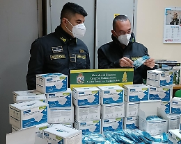 Mascherine per bambini non idonee, la GdF ne sequestra oltre 4 mila a Caltanissetta