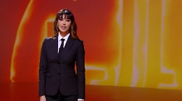 "Le Iene", il monologo di Belen: «Questa è la mia nuova famiglia»