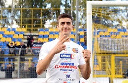 Il Catania non muore mai: la doppietta di Simonetti stende la Juve Stabia