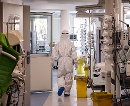 Covid: -17% i ricoveri, calo più netto al Nord con -29%