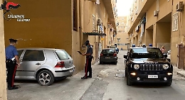 Nel garage armi e droga: arrestati due fratelli palermitani