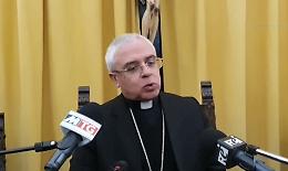 Mons. Luigi Renna, arcivescovo di Catania: «Per i social servirebbe una "patente"»