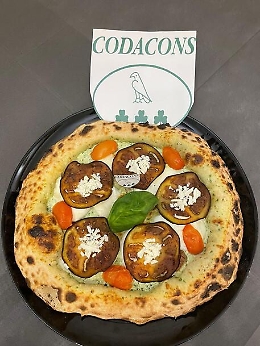 Un pizzaiolo di Catania inventa la pizza Codacons