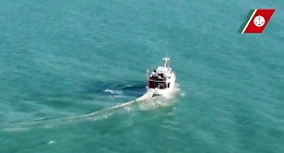 Sciacca, il drone "scopre" il peschereccio che usa le reti illegali