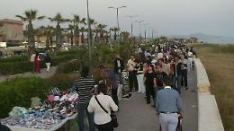 Vendeva merce contraffatta: arrestato senegalese