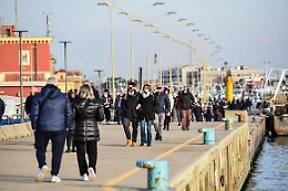 Le tappe delle riaperture: dal 1° marzo l'Italia apre ai turisti extra Ue, Green Pass abolito entro l'estate