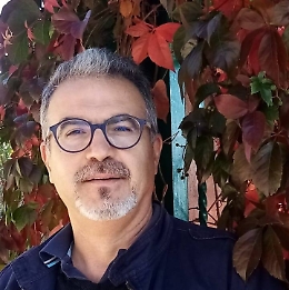 Gomme dell'auto tagliate per due volte in 24 ore: intimidazione a giornalista