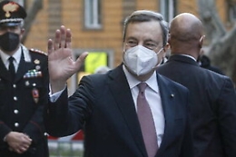 L'annuncio di Draghi su stato di emergenza, green pass e mascherine: tutte le novità dal 1 aprile