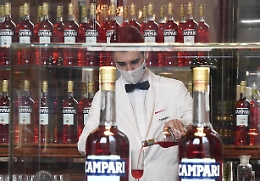 Campari: crescita a doppia cifra nel 2021, aumenta dividendo