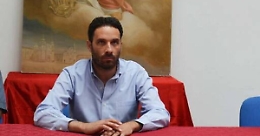 Controlli pi&ugrave; blandi agli ambulanti in cambio di sotegno elettorale: condannato ex sindaco di Acireale