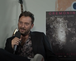 Cesare Cremonini: "La ragazza del futuro è un abbraccio"