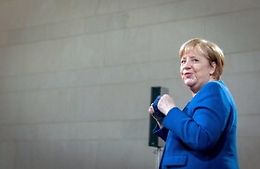 Angela Merkel vittima di un furto mentre fa la spesa in un supermercato