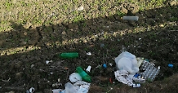 Sempre più sporcaccioni, il sindaco Pendolino corre ai ripari