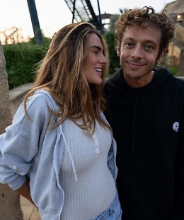Valentino Rossi "al settimo cielo": è diventato papà