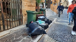 Esercenti incivili in via Atenea: multati