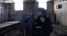 Auto di Sky News Uk sotto pioggia di proiettili: il video della troupe