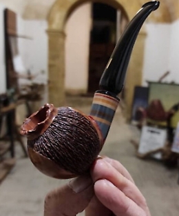 A Modica il Museo della Pipa: in esposizione pipe gioiello