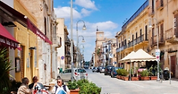 Cinque indagati per un borseggfio ad una anziana