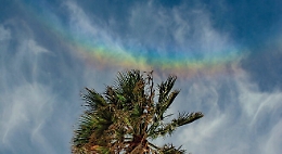 Un sorriso nel cielo: l'arcobaleno al contrario immortalato a Ragusa foto del giorno della Nasa