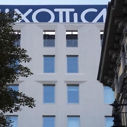 Essilux: ricavi 2021 a 21 miliardi, utile batte Covid