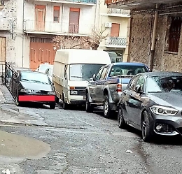 Adrano (Ct). Sosta selvaggia