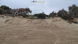 Denunciati i due "spianatori" della spiaggia di San Leone