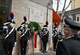 Una targa e intitolazione di una caserma per ricordare maresciallo Agosta