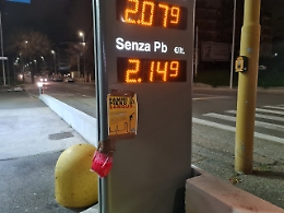 Faro Antitrust su aumenti benzina: chieste spiegazioni a compagnie petrolifere