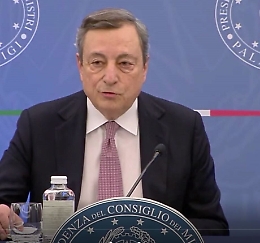 Energia, Draghi: "5,2 milioni di famiglie pagheranno come in estate"