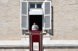 I toni del Papa si inaspriscono: «E' una guerra ripugnante, un massacro insensato»