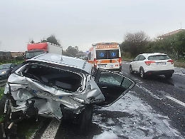 Violenta grandinata trasforma la Ct-Me in pista di ghiaccio: tamponamento a catena e diversi feriti
