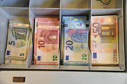 Sottrae soldi dal libretto di un cliente anziano: arrestato direttore di un ufficio postale