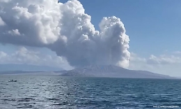 Esplode vulcano, migliaia di persone evacuate