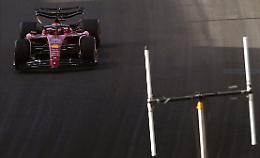 Gp dell'Arabia Saudita: Perez beffa le Ferrari, Hamilton in crisi